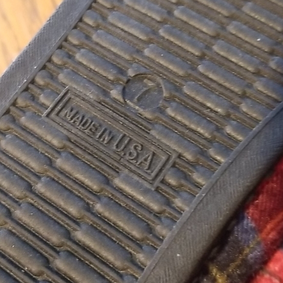 Slippers - Picture 2 of 2